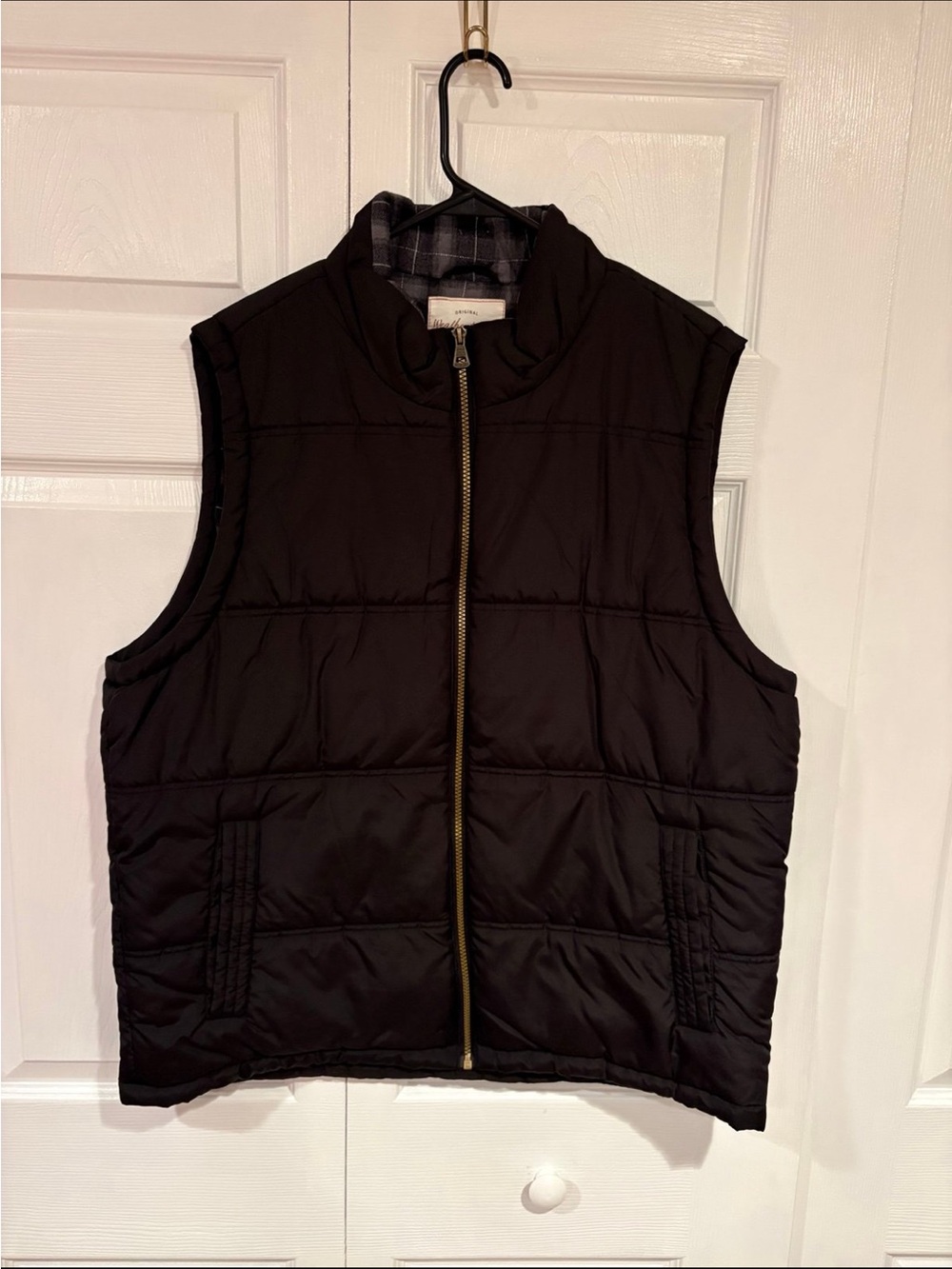 Men’s Black Puffer Vest